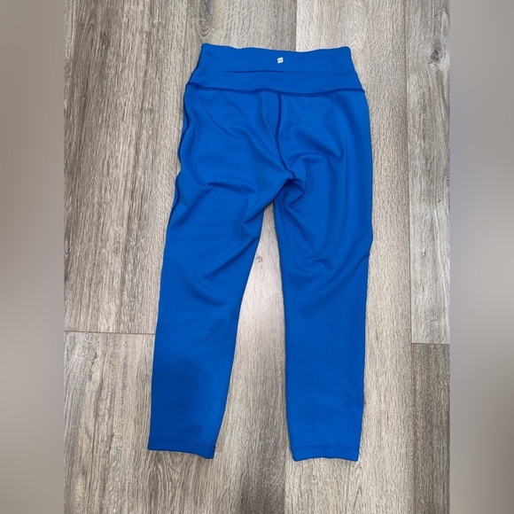 Peloton Move Mission Capri Blue Leggings - Picture 7 of 7